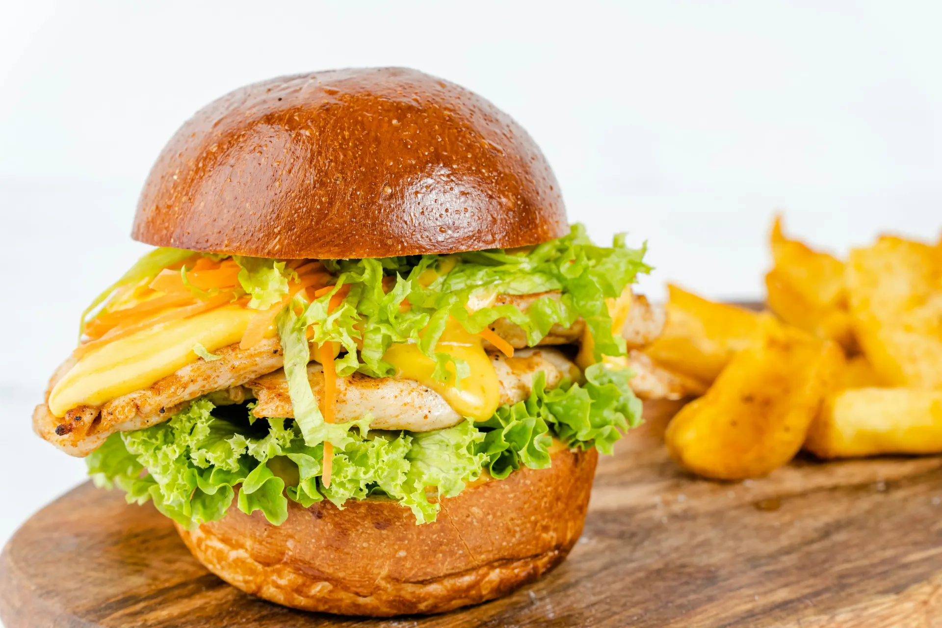 Burger filet de poulet grillé